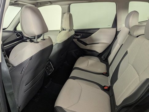 Used 2019 Subaru Forester Premium image 17