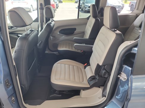 Used 2019 Ford Transit Connect XLT w/ XLT Premium Package image 20