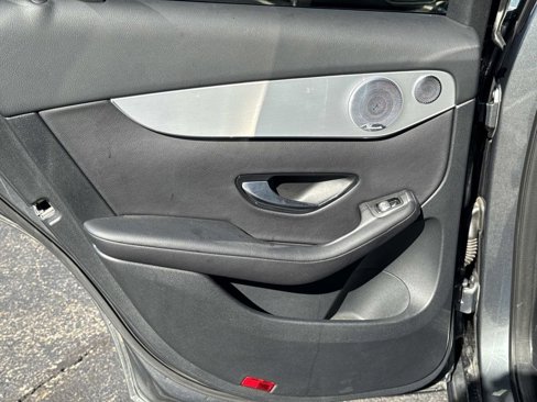 Certified 2019 Mercedes-Benz GLC 350e 4MATIC image 11
