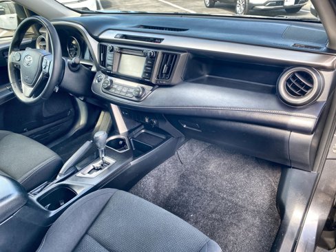 Used 2018 Toyota RAV4 XLE image 27