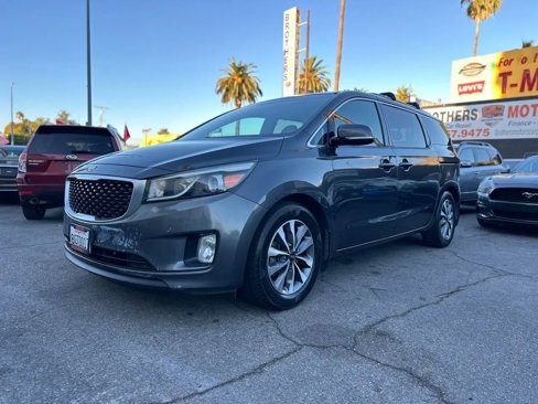 Used 2015 Kia Sedona SX image 8