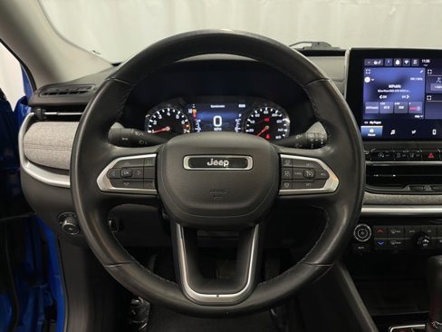 Used 2022 Jeep Compass Latitude w/ Sun and Sound Group image 11