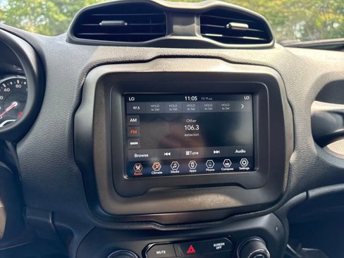 Used 2020 Jeep Renegade Trailhawk image 18