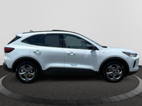 New 2025 Ford Escape ST-Line image 3