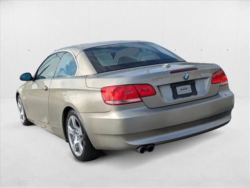 Used 2008 BMW 328i Convertible image 7
