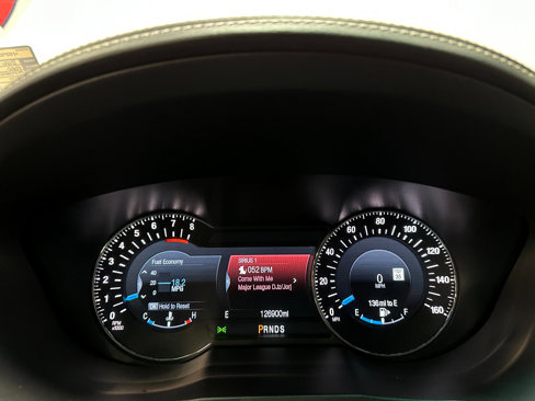 Used 2016 Ford Explorer Platinum image 38