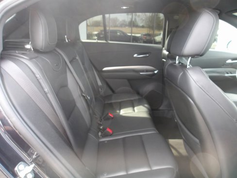 Used 2023 Cadillac XT4 Premium Luxury image 17
