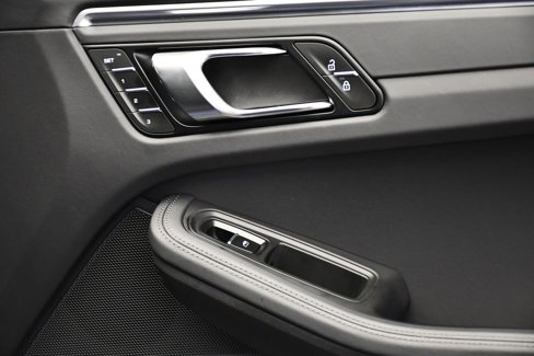 Certified 2023 Porsche Macan GTS image 46