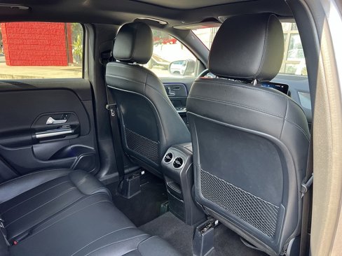 Used 2021 Mercedes-Benz GLA 250 w/ Premium Package image 32