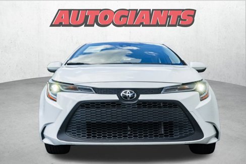 Used 2022 Toyota Corolla LE image 4