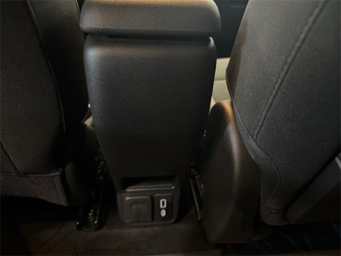 Used 2022 Chevrolet TrailBlazer LT w/ Sun and Liftgate Package image 17