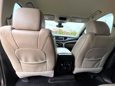 Used 2020 Buick Enclave Essence image 45