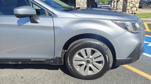 Used 2018 Subaru Outback 2.5i Premium image 12