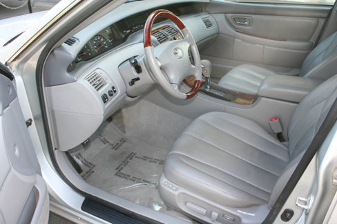 Used 2003 Toyota Avalon XLS image 9