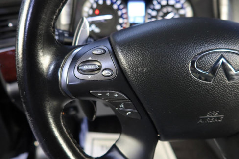 Used 2015 INFINITI Q70 5.6 image 32