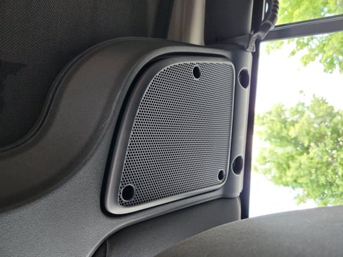 Used 2015 Jeep Wrangler Unlimited Sahara w/ Connectivity Group image 27