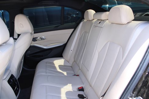 Used 2019 BMW 330i Sedan w/ Premium Package image 16