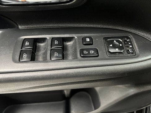 Used 2020 Mitsubishi Outlander SE image 12