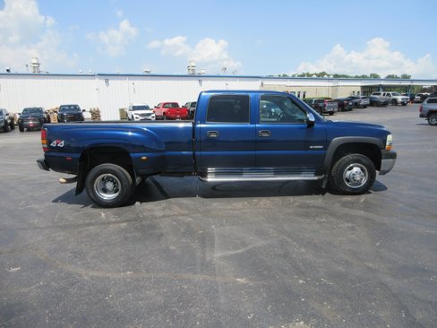 Used 2002 Chevrolet Silverado 3500 LS w/ Electrical Convenience Pkg image 2
