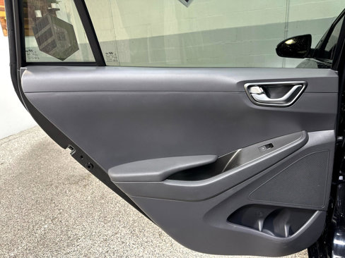 Used 2022 Hyundai Ioniq SEL image 17