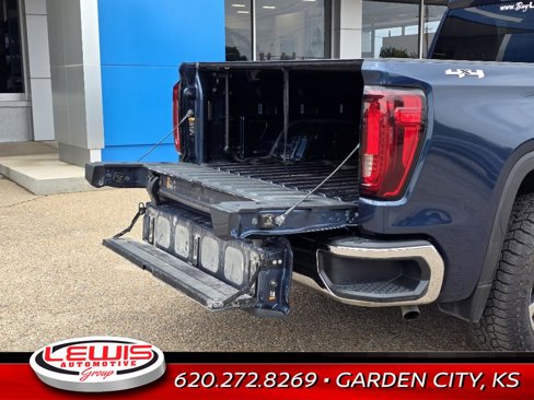 Used 2022 GMC Sierra 1500 SLT w/ SLT Convenience Package image 32