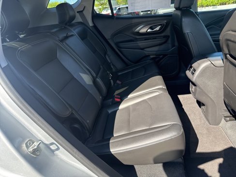 Used 2022 GMC Terrain SLT image 25