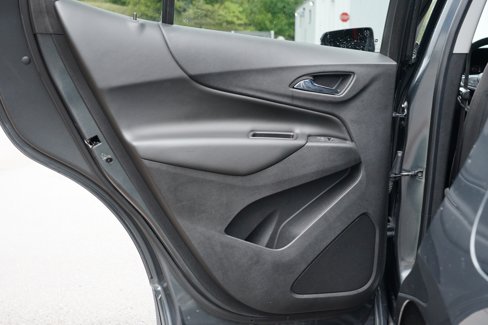 Used 2018 Chevrolet Equinox LT image 19