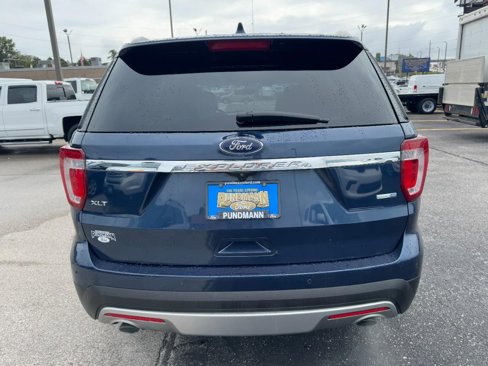 Used 2016 Ford Explorer XLT w/ Equipment Group 202A image 4