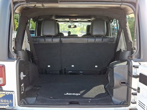 Used 2014 Jeep Wrangler Unlimited Sahara w/ Dual Top Group image 28