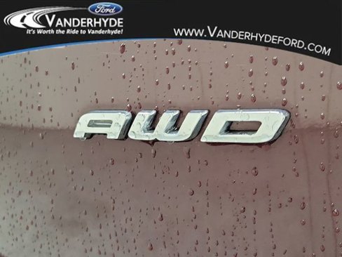 Used 2022 Ford Edge SEL w/ Convenience Package image 7