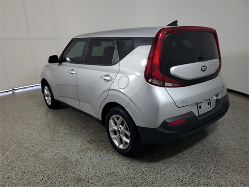 Used 2021 Kia Soul S image 3