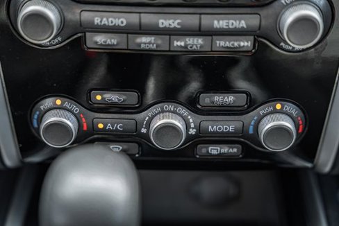 Used 2017 Nissan Pathfinder S image 23