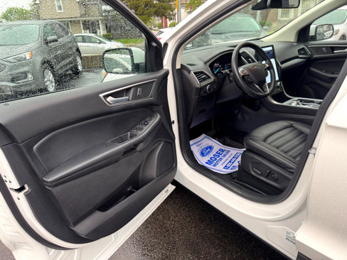 Used 2022 Ford Edge SEL w/ Convenience Package image 9