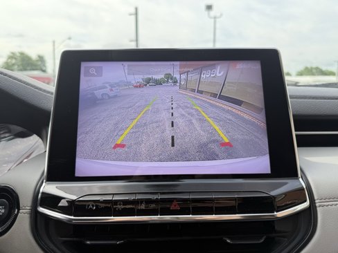 Used 2022 Jeep Compass Limited image 28