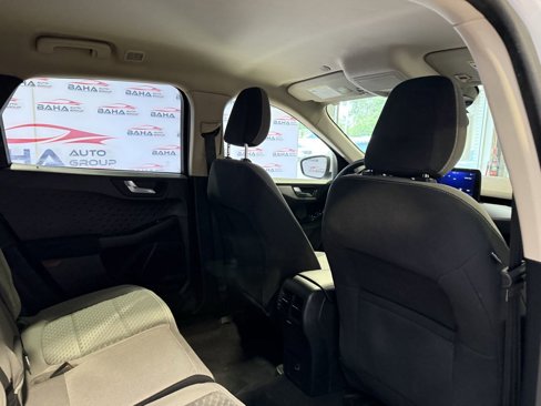 Used 2020 Ford Escape SE image 39