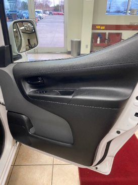 Used 2020 Nissan NV200 SV image 14