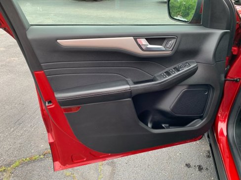 Used 2022 Ford Escape SEL image 10
