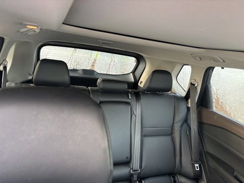 Used 2021 Nissan Rogue SV w/ Premium Package image 11