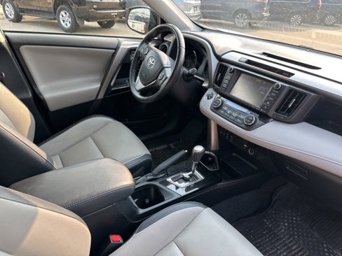 Used 2017 Toyota RAV4 Limited image 22