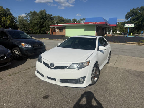 Used 2013 Toyota Camry SE image 3