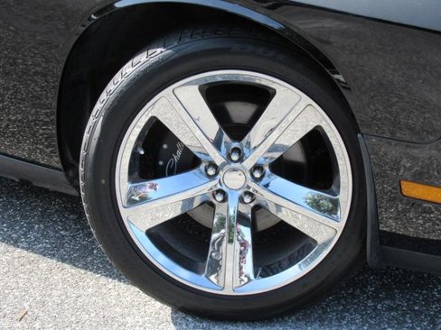 Used 2014 Dodge Challenger R/T image 7