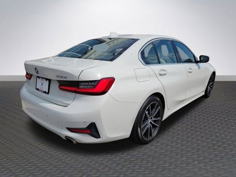 Used 2019 BMW 330i Sedan w/ Premium Package image 5
