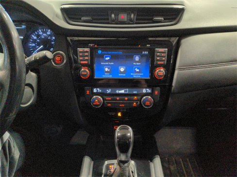 Used 2017 Nissan Rogue SL w/ SL Premium Package image 16
