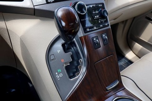 Used 2015 Toyota Venza Limited image 9