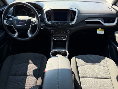 Used 2024 GMC Terrain SLE image 13