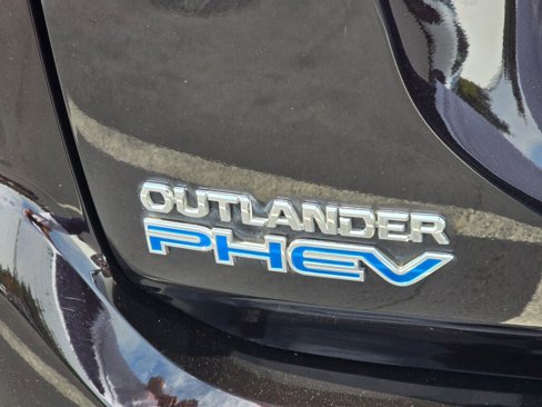 Used 2020 Mitsubishi Outlander GT image 16