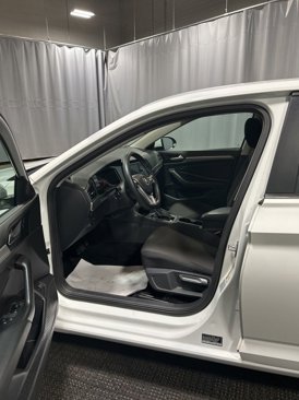 Used 2019 Volkswagen Jetta S image 19