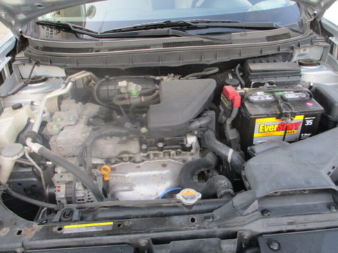 Used 2012 Nissan Rogue SV w/ Premium Pkg image 4