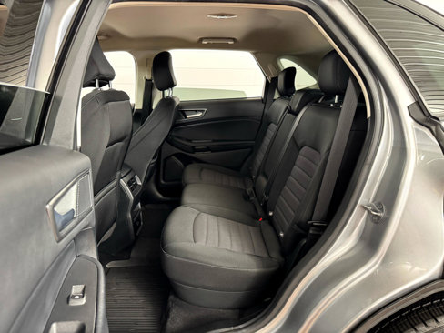 Used 2022 Ford Edge SE image 27