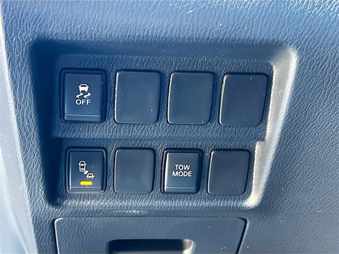 Used 2020 Nissan Pathfinder SV w/ Cargo Package image 10